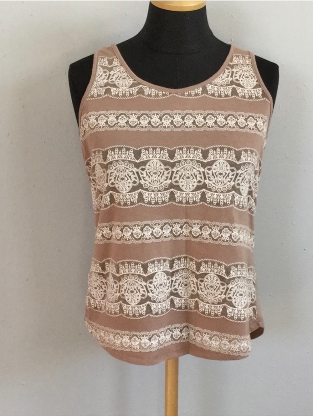Women's Taupe Lace-Trim Sleeveless Tank Top - Unbranded